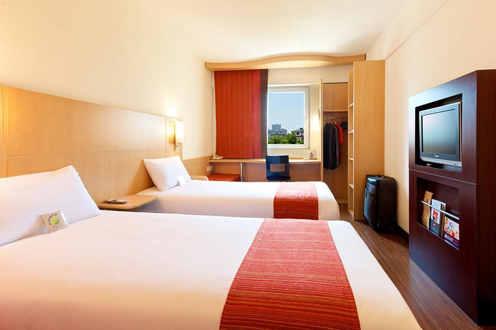 Ibis Ningbo Qianhu Plaza Hotel Exterior foto