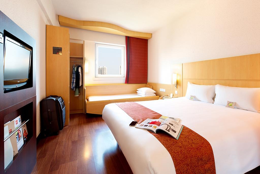 Ibis Ningbo Qianhu Plaza Hotel Exterior foto